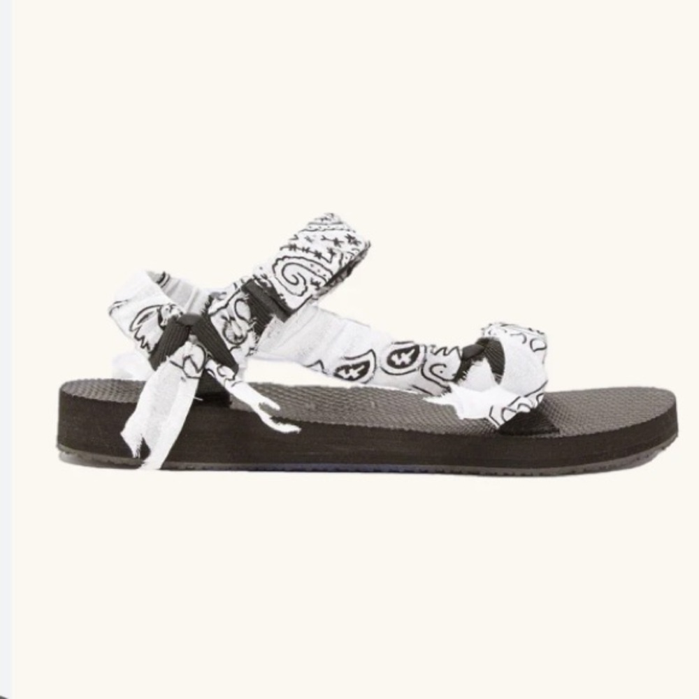 NWT Arizona Love Trekky White Bandana Sandal - Picture 3 of 15